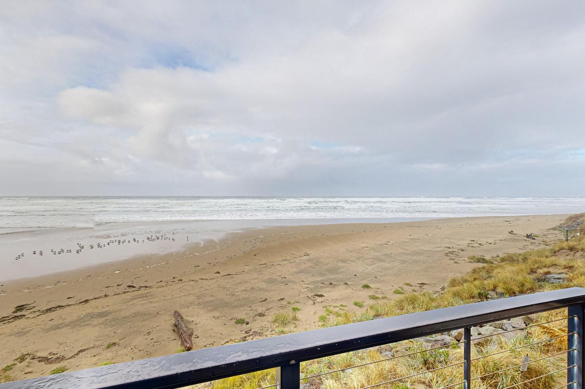 ​Rock Creek Inn Vacation Condos Rockaway Beach Room photo